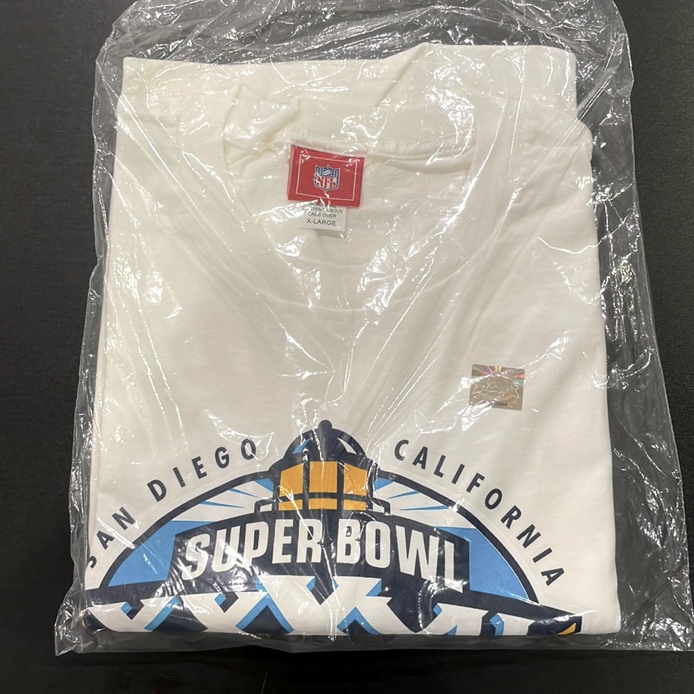 Vintage Super Bowl XXXVII January 26, 2003 Collectors Shirt.